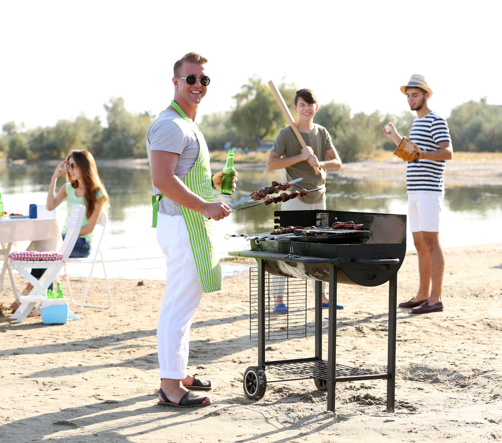 friends barbecuing